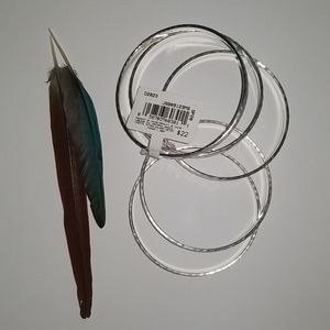 Set of 5 hammered matte silver braclets